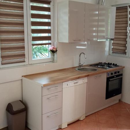 Apartmani Nikola Биоград на Мору Екстериор снимка