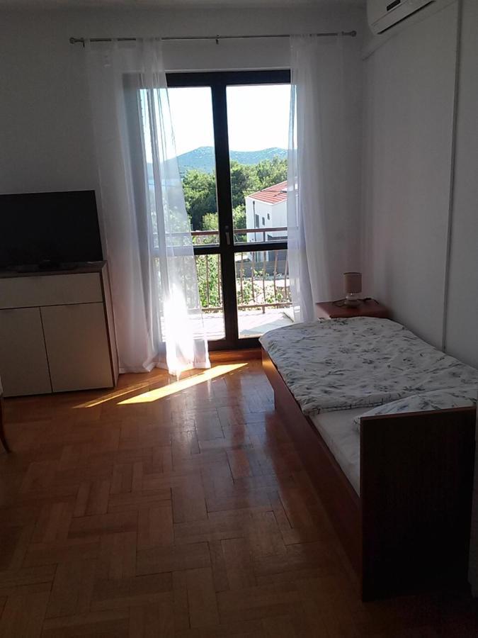 Apartmani Nikola Биоград на Мору Екстериор снимка