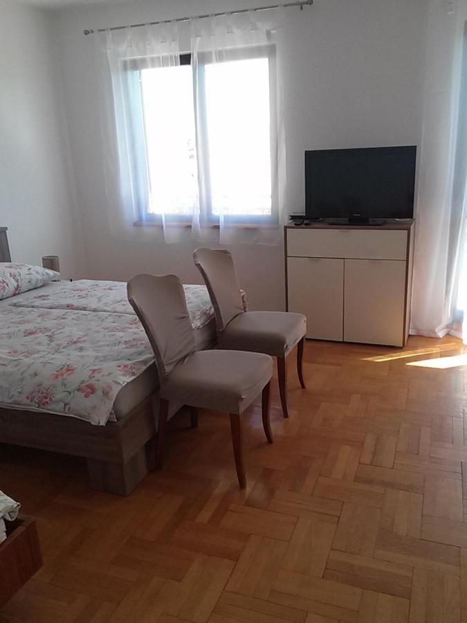 Apartmani Nikola Биоград на Мору Екстериор снимка