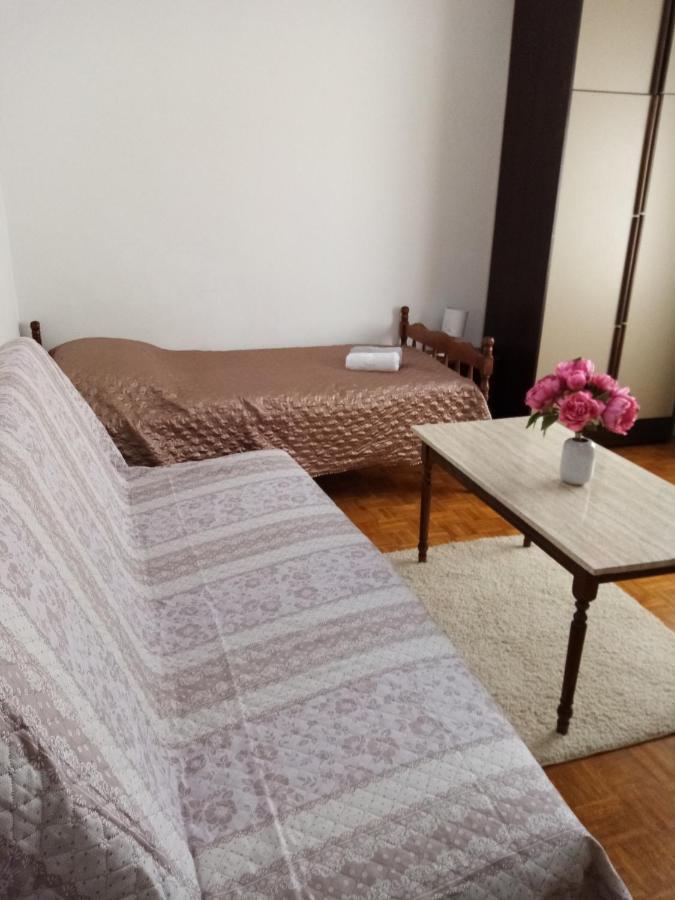Apartmani Nikola Биоград на Мору Екстериор снимка