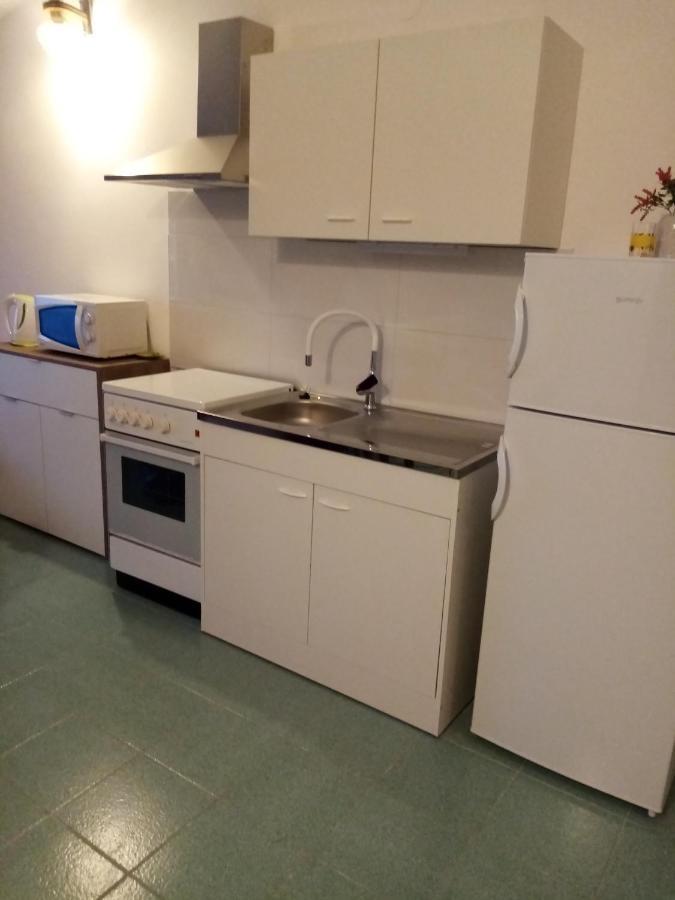 Apartmani Nikola Биоград на Мору Екстериор снимка