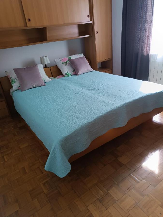 Apartmani Nikola Биоград на Мору Екстериор снимка