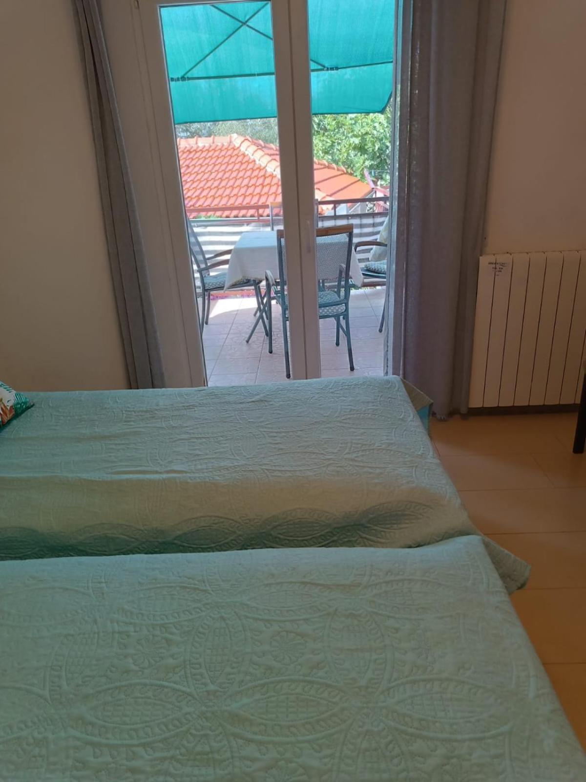 Apartmani Nikola Биоград на Мору Екстериор снимка