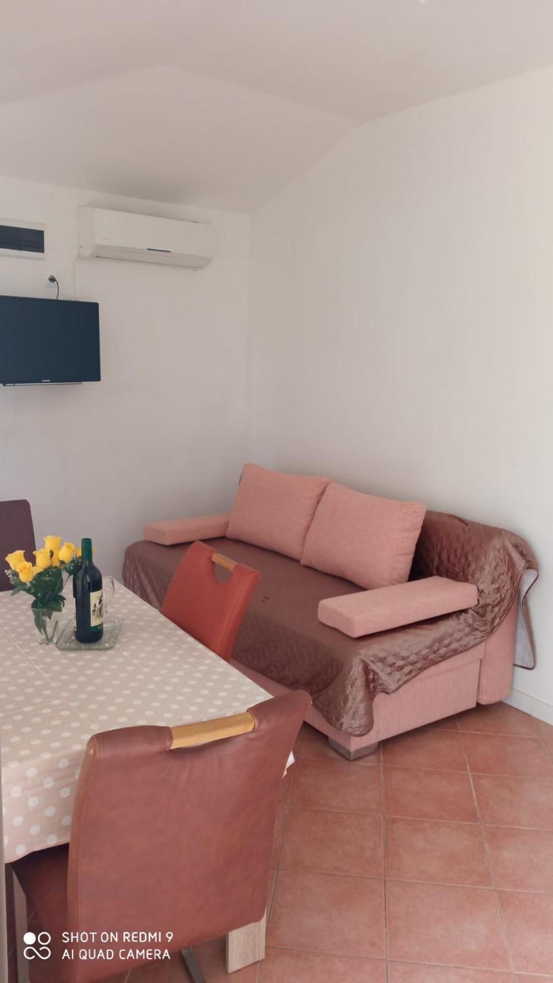 Apartmani Nikola Биоград на Мору Екстериор снимка