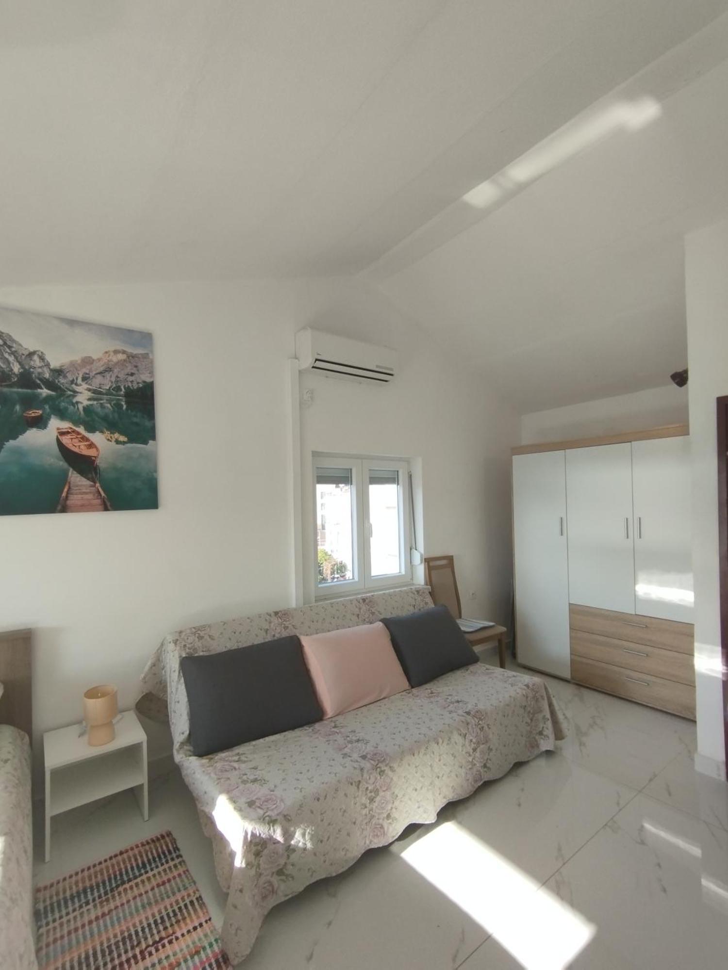 Apartmani Nikola Биоград на Мору Екстериор снимка